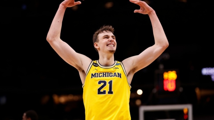 经常暴露出 经常暴露出