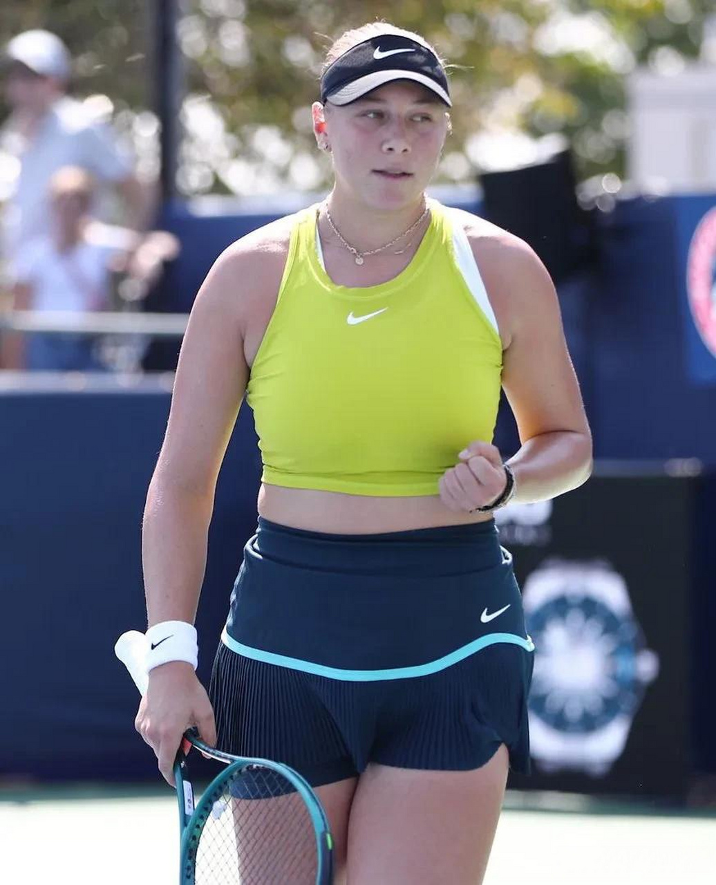 用更具壓迫 用更具壓迫