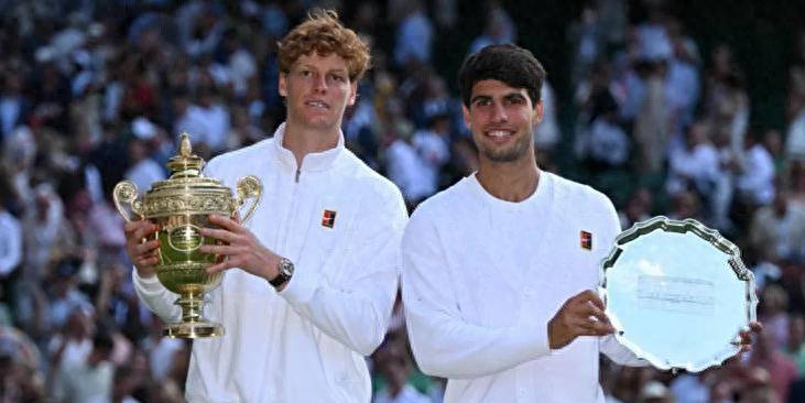 舞台上为自 舞台上为自